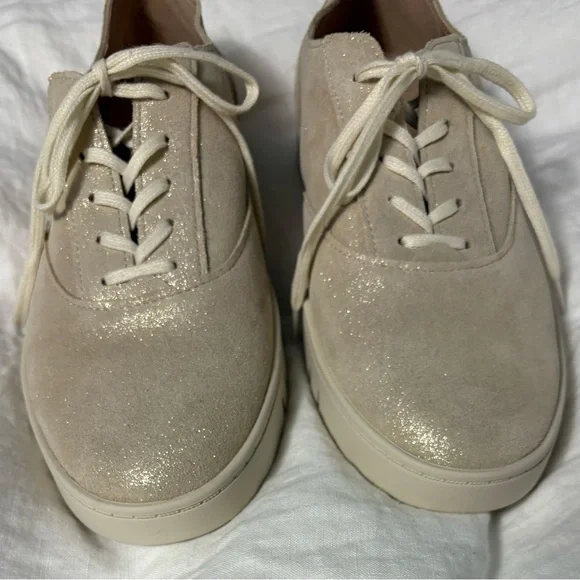 NWOT 🆕 Vionic Callie Women's Sneaker Gold Metallic Size 9 - Picture 5 of 9